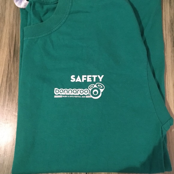 RARE Bonnaroo 05 staff shirt never worn! - Picture 2 of 5